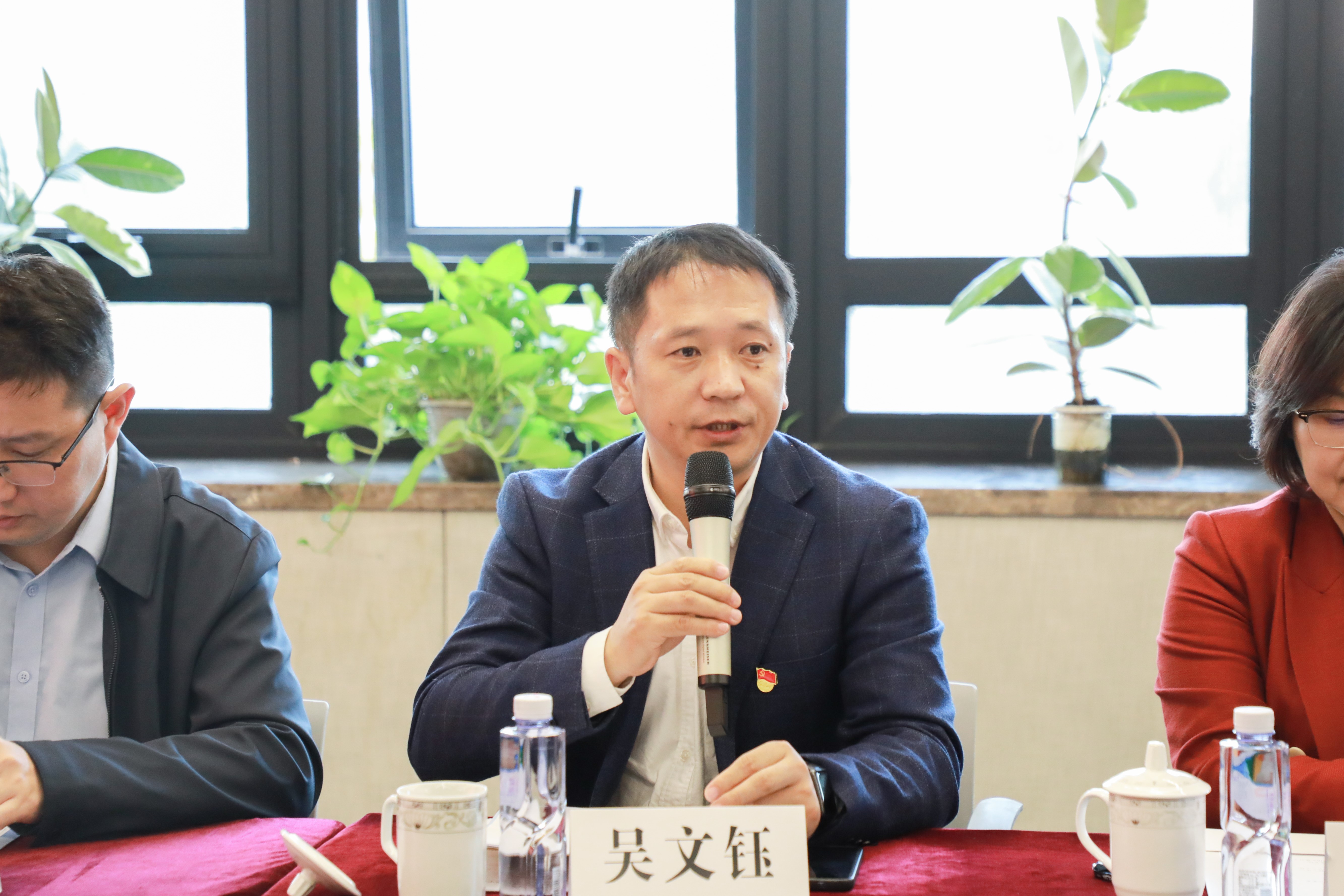 經濟與管理學院黨委副書記吳文鈺.jpg